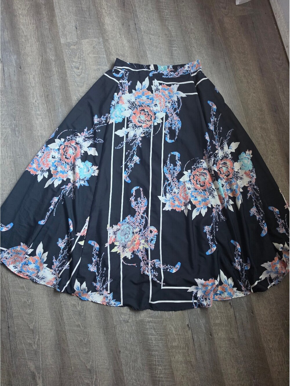 Cupio Floral Print Midi Skirt with Elastic Waistband